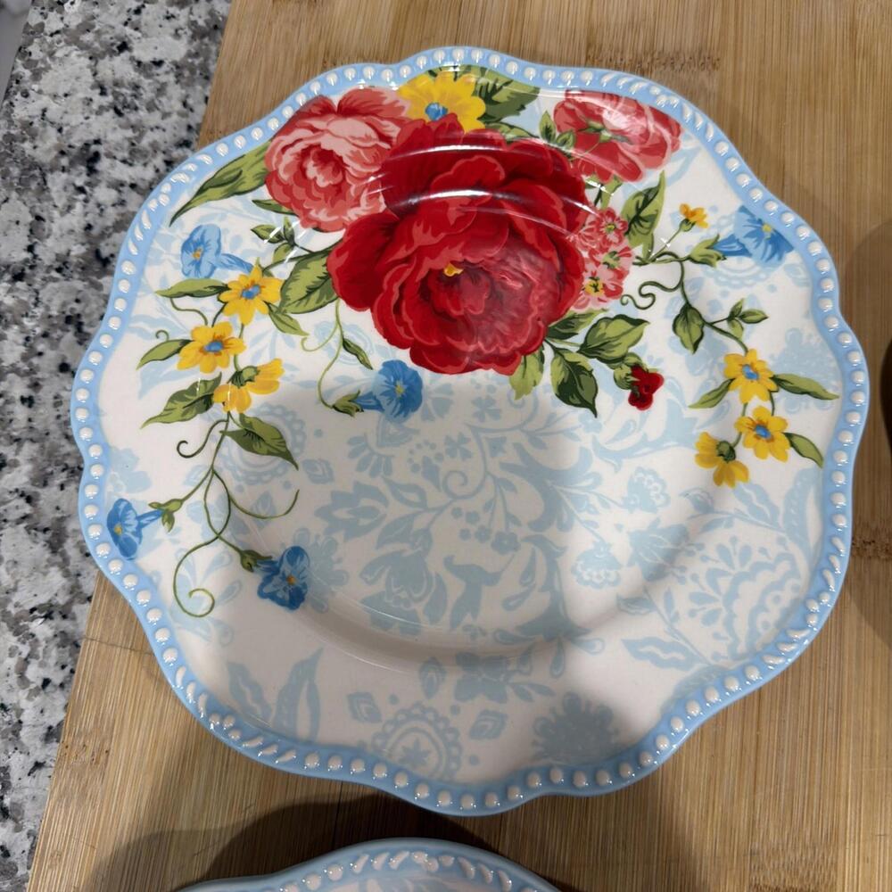 New NWT Set Of Four the Pioneer Women Sweet Rose 8-7/8" Floral Salad Plates * - Picture 4 of 12